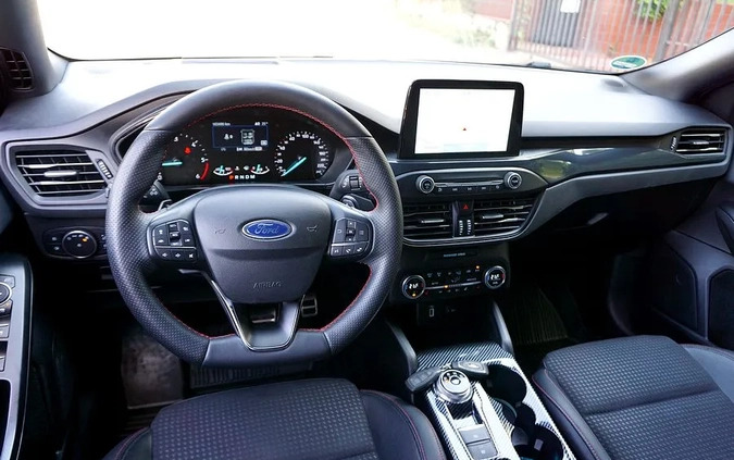 Ford Focus cena 71700 przebieg: 160000, rok produkcji 2019 z Płock małe 781